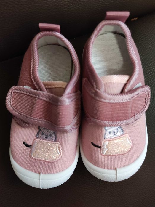 Обувки за прохождане размер 18, 21, 23  и 24 размер