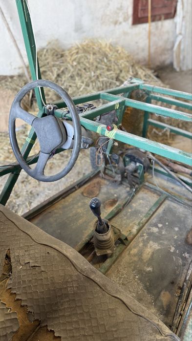 Vând buggy cu motor de tico