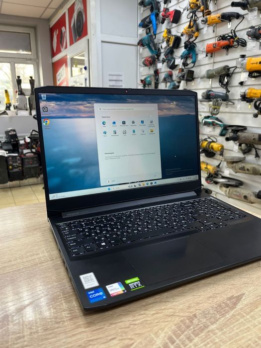 Ноутбук Lenova 82K1