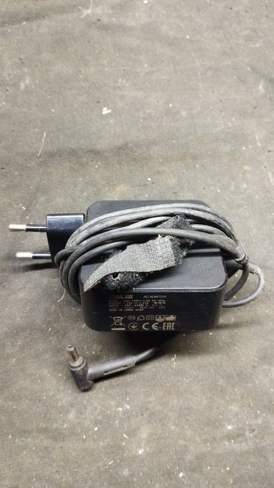 Зарядное устройство ноутбуков