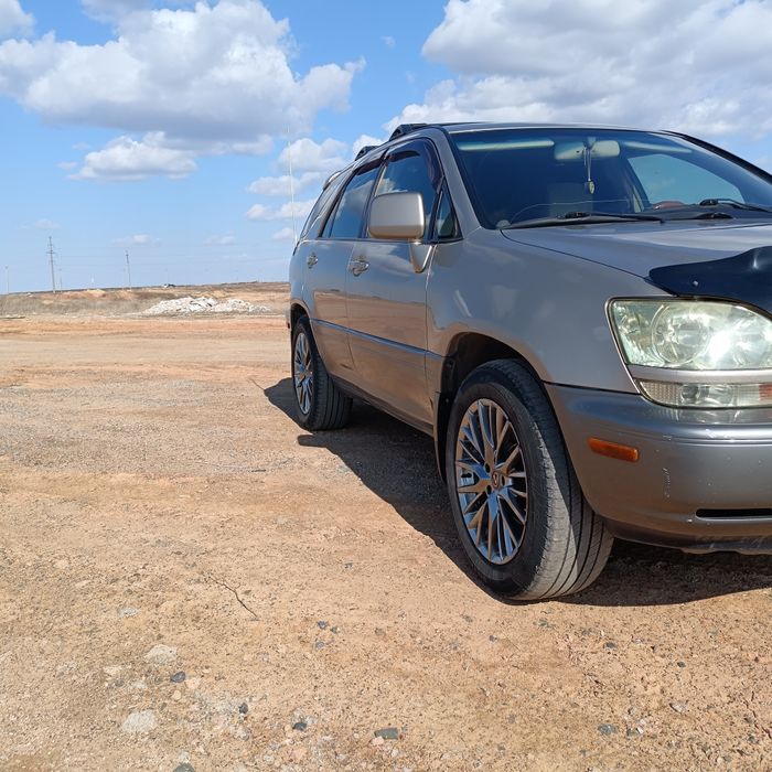 Продам лексус рх 300