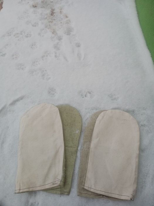 Продам рабочие рукавицы.