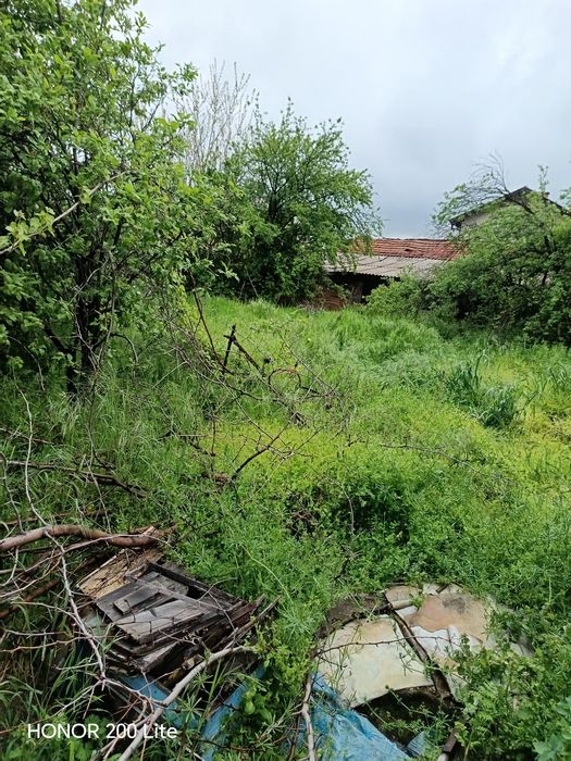 Продавам къща в с. Върбица