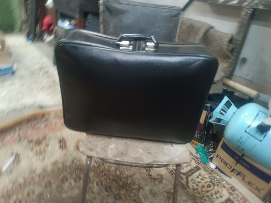 Чемодан СССР отдам