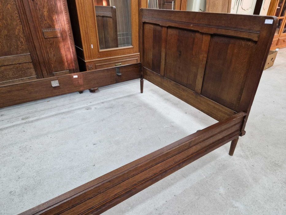 Френско винтидж легло от дъб