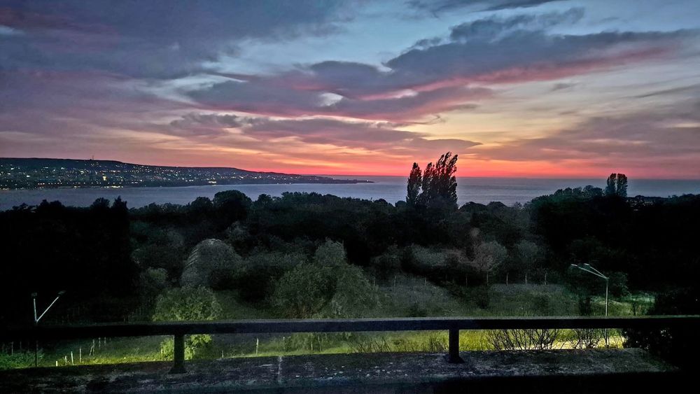 Продава се Двустаен апартамент в Варна, Галата - 92 кв.м за 887 €/кв.м - Снимка #5