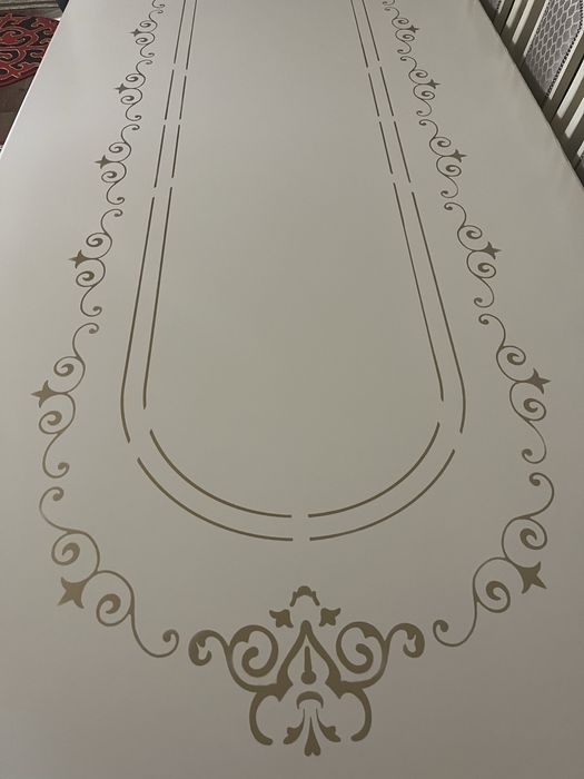 Стол для гостиной