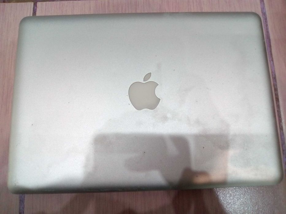 MacBook Pro(13.3-inch) /Intel Core 2 Duo ,2.53GHz/SSD 120 GB/4gb RAM/El Capitan
