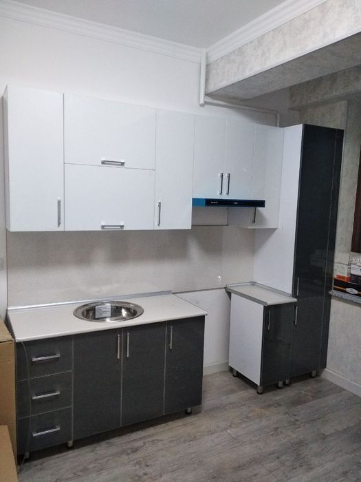 Bir oyoqli qiz bilan porno