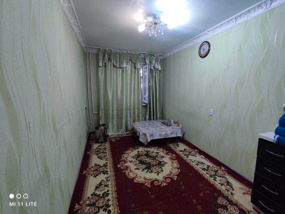 3 комнатная / на 2 микрорайоне