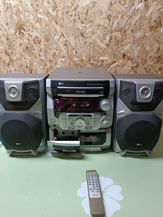Музыкальный центр LG