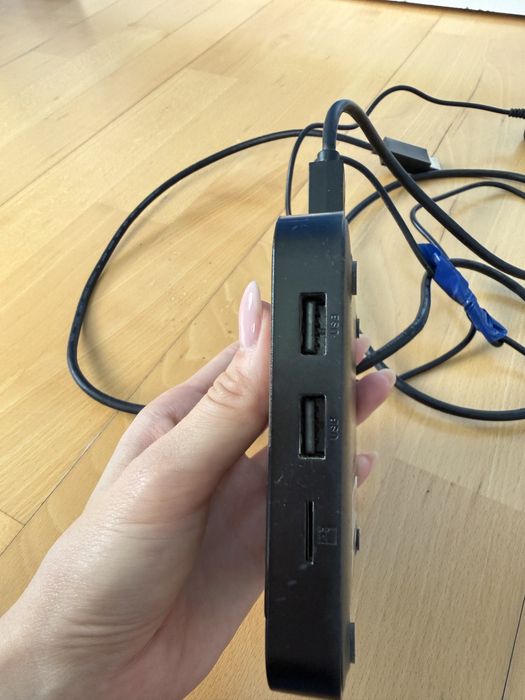 Продам Smart TV приставку Tanix Android TV Box.