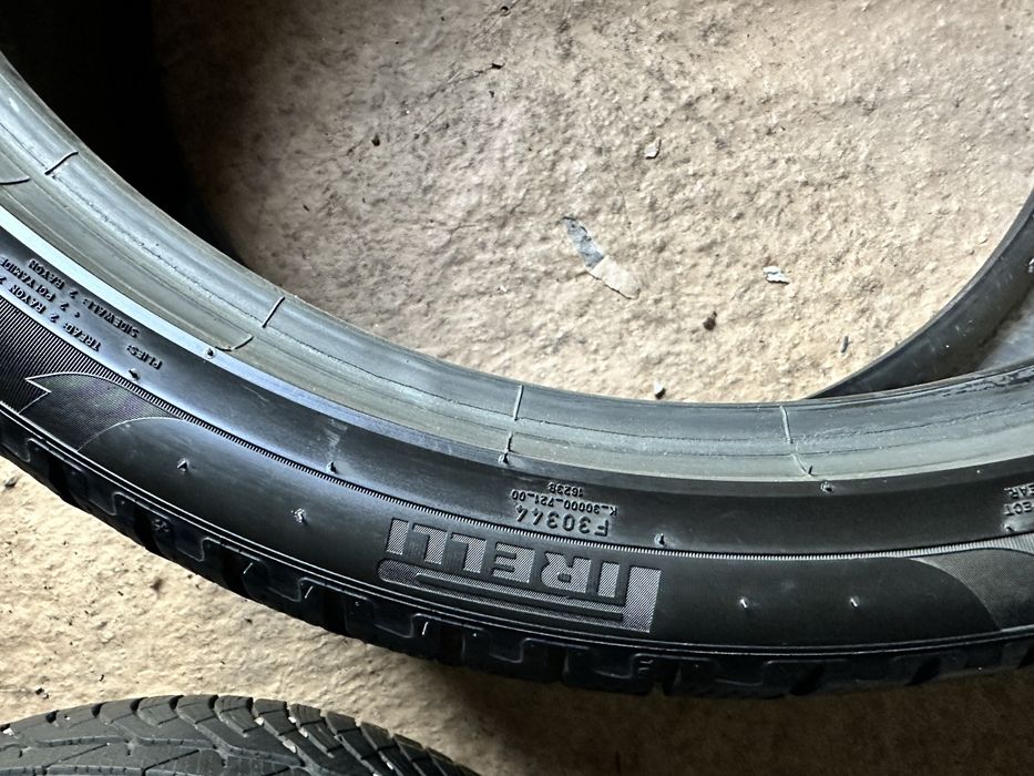 285/35 R22 Pirelli Scorpion Winter DOT 20-21