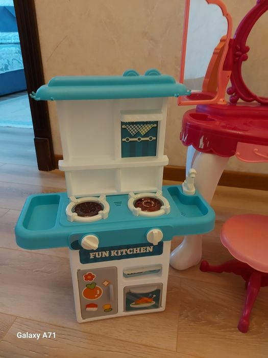 Игрушки для девочки трюмо кухня