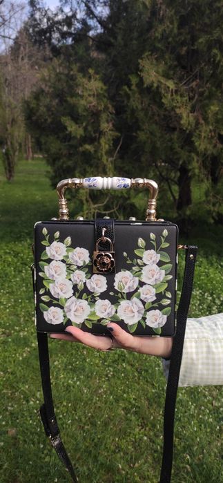 Чанта с принт на рози