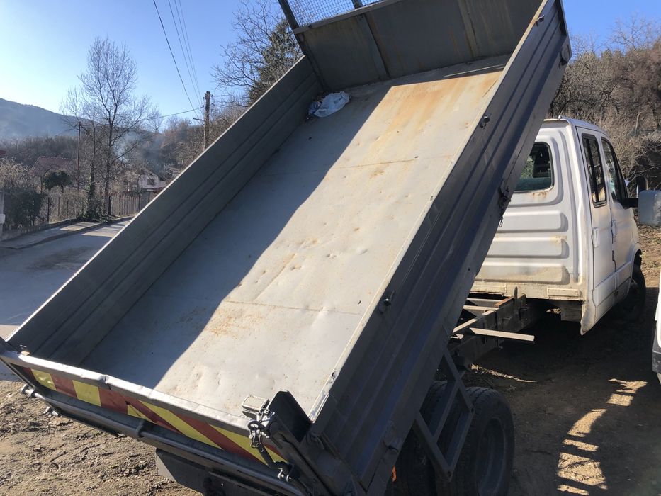 Самосвална уредба