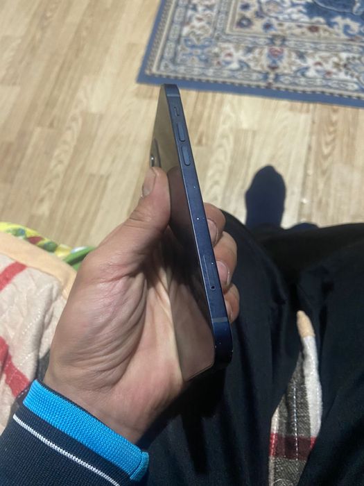 Срочно обмен айфон 12 акб 79% 128гб