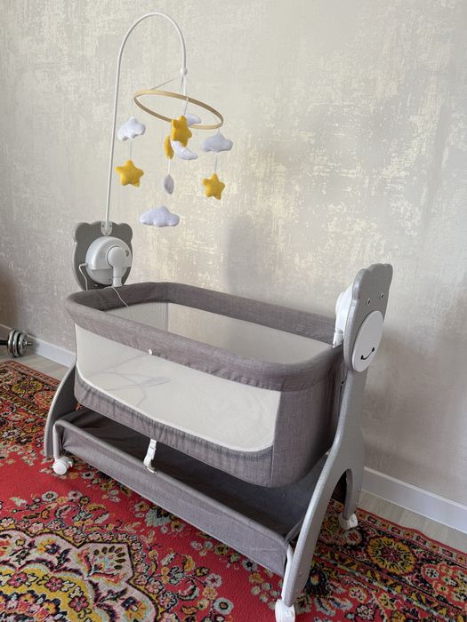 Продам детский манеж-кровать