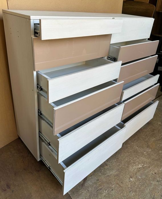 Comoda TV cu 12 sertare; Comoda alba cu spatii depozitare; Dulap