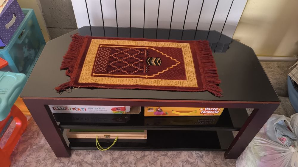 Подставка под телевизор