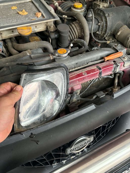Ляв мигач  за Nissan Terrano