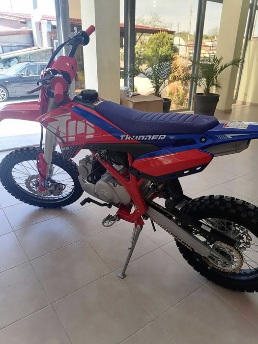 Кросов мотор 125 Кубика от серията Storm Red