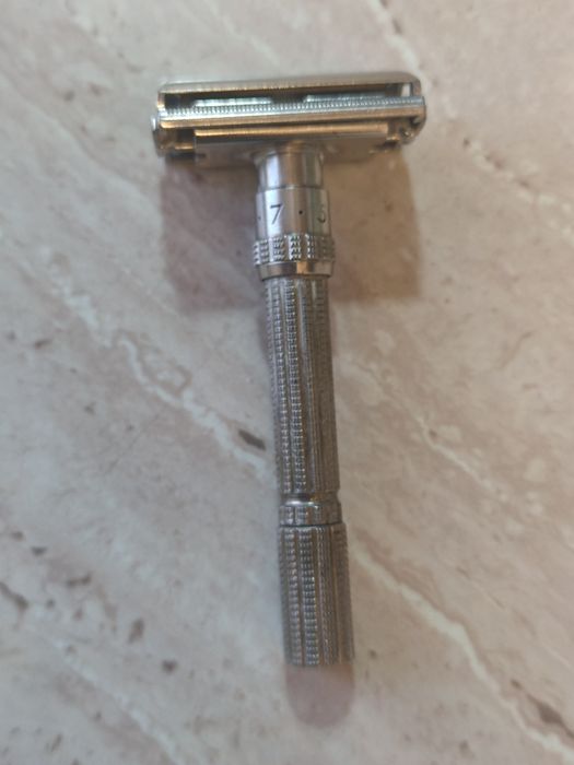 Gillette Adjustable (fabricat în perioada 1961–1967).