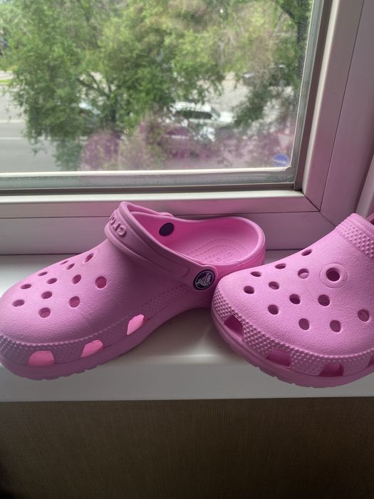 Продам Crocs оригинал