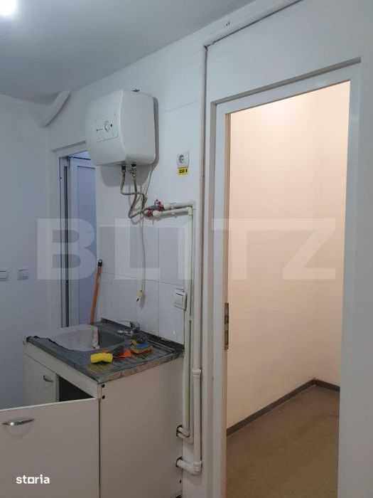 Spatiu comercial cu potential, 200 mp, zona Saturn