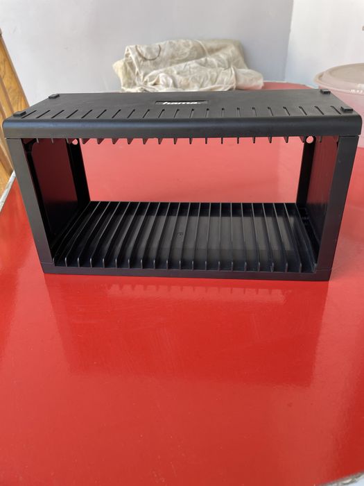 Продам кассетник для сd дисков “HAMA”