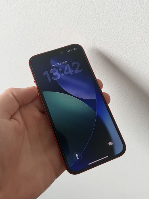 Vand iphone 13 stare foarte bună