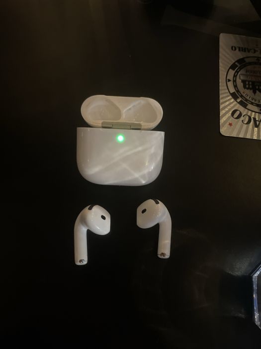 airpods 4 noise cancel