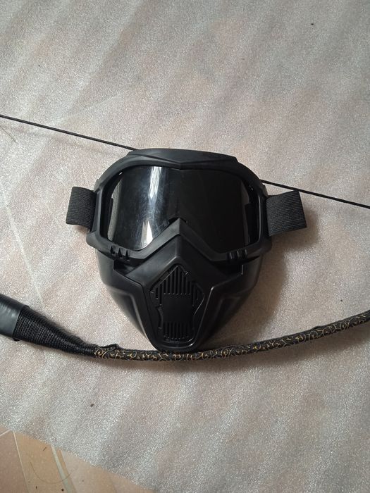 Маска черная новая