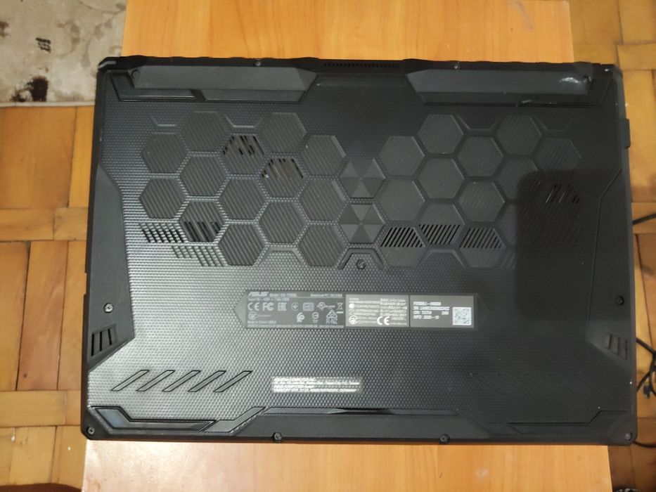 LAPTOP ASUS TUF F15 FX506L, 144Hz, i5-10300H, 16GB RAM, SSD 512 GB, GTX 1650TI

1 799 lei