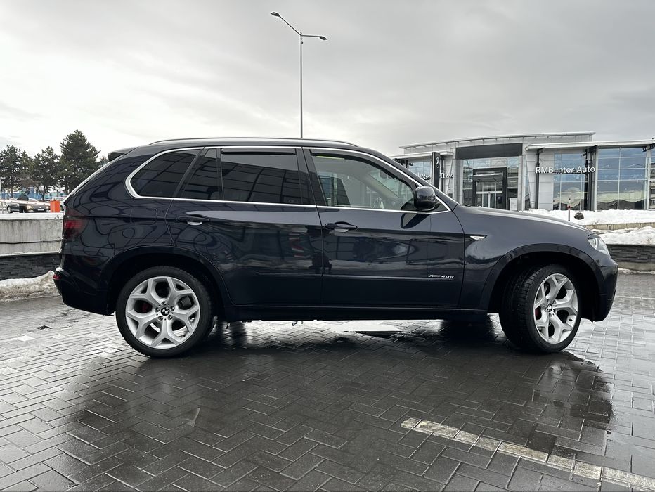 OCAZIE ! Bmw X5 e70 , IMPECABIL, dotarii full, foarte intretinut.