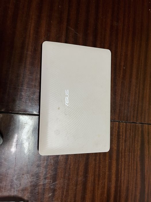 Продавам Asus EeePC