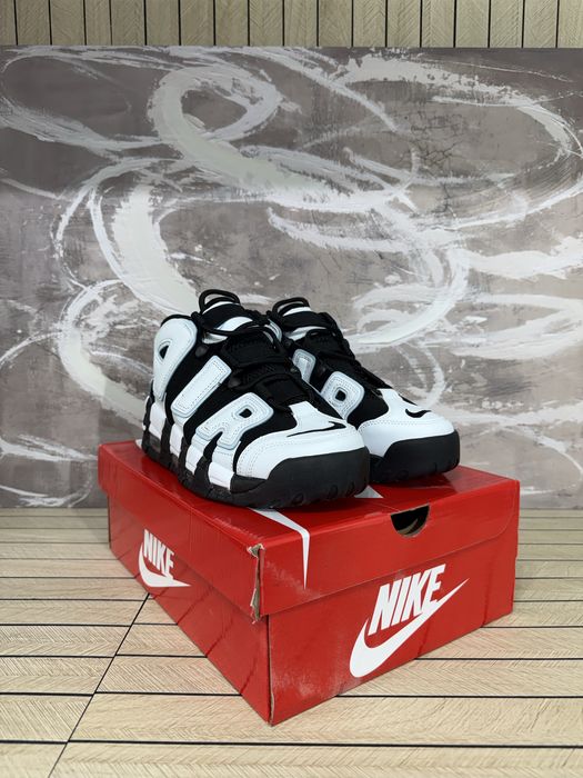 Nike Air More Uptempo Black White