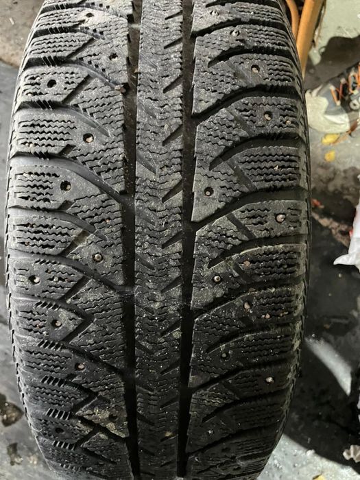 Б/у покрышка бриджстон