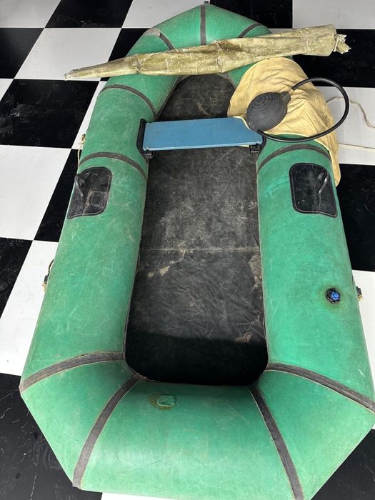 Продам двухместную лодку