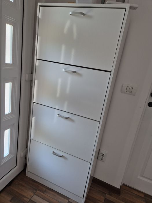 Dulap pentru pantofi Beko 4 
Dimensiuni:
- L64 B29 H158 сm.