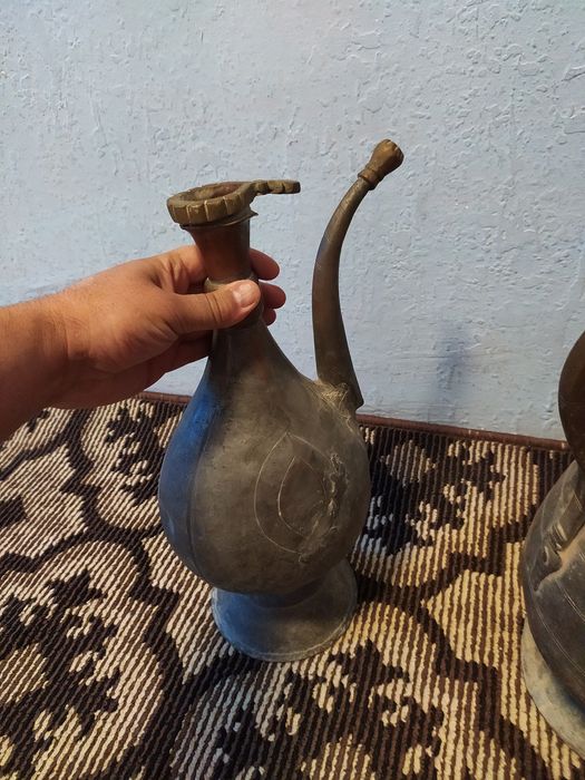 Mis qumgonlari antikvar