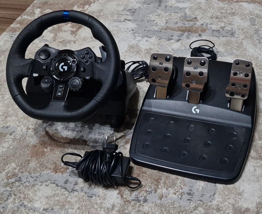 Vând Logitech G923