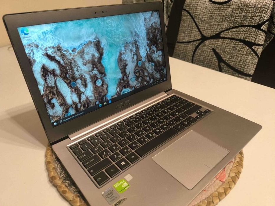 Лаптоп Asus 14" със зарядно