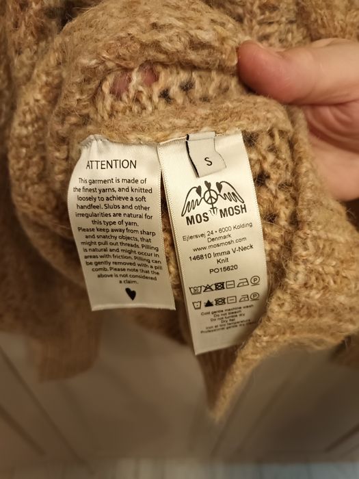 Bluza cu lână, nouă