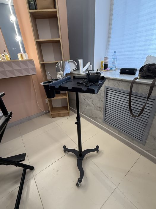 Помощник парикмахера