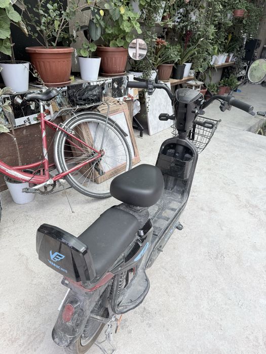 Skuter sotiladi zor narxda