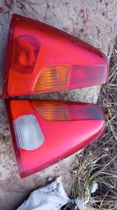 Stopuri stânga, dreapta Dacia Logan 1