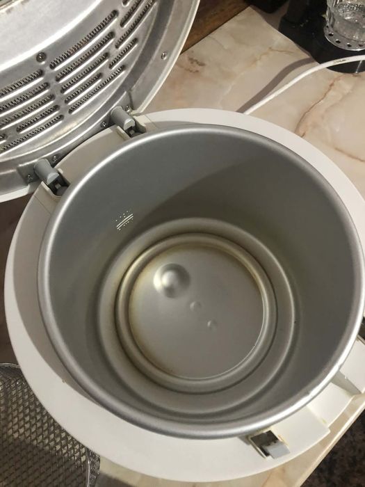 Продавам Фритюрник TEFAL SERIE f53-1 1600W