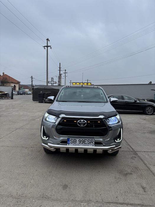 TOYOTA Hilux 2021 — imagine 2