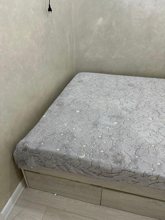 Продам двухспальную кровать